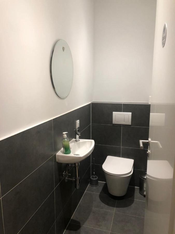 Doppel-/Zweibettzimmer mit Gemeinschaftsbad